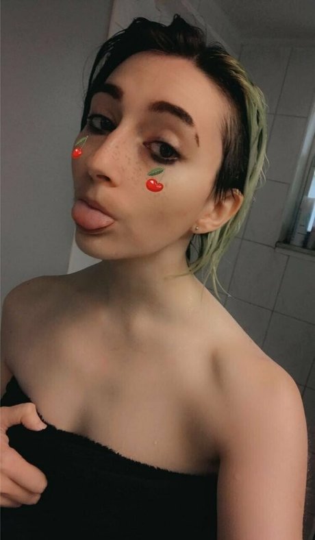 Nacktes geleaktes OnlyFans-Foto von Deviouslilwolf