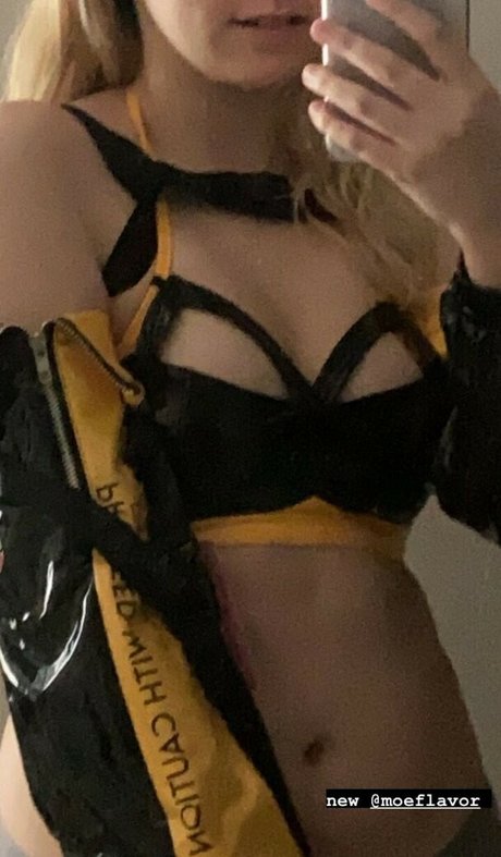 Nacktes geleaktes OnlyFans-Foto von Drugstorecowgir1