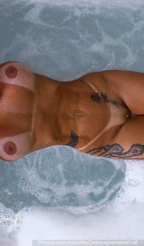 Debora Gomes
