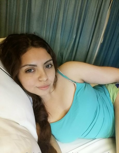 Nacktes geleaktes OnlyFans-Foto von Miabasagnesaerialist