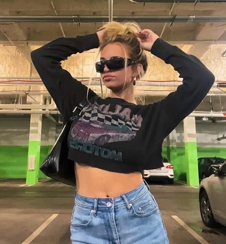 Nacktes geleaktes OnlyFans-Foto von Sophia Armata