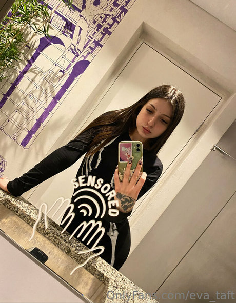Nacktes geleaktes OnlyFans-Foto von Evataft