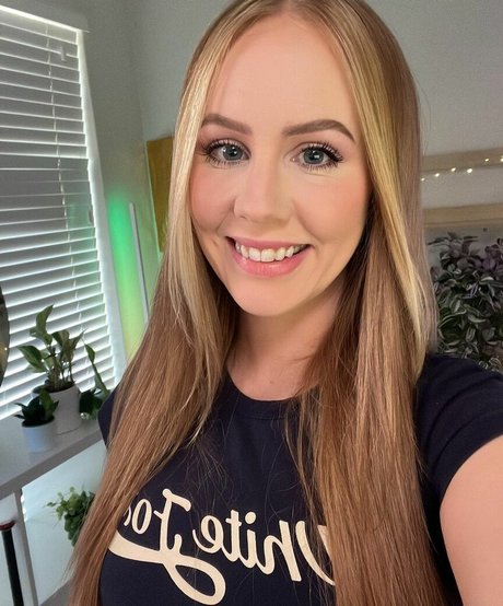 Nacktes geleaktes OnlyFans-Foto von Nalopia