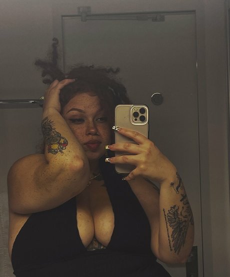 Nacktes geleaktes OnlyFans-Foto von Ahintofred