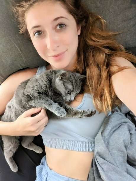 Nacktes geleaktes OnlyFans-Foto von Ellie Hayden