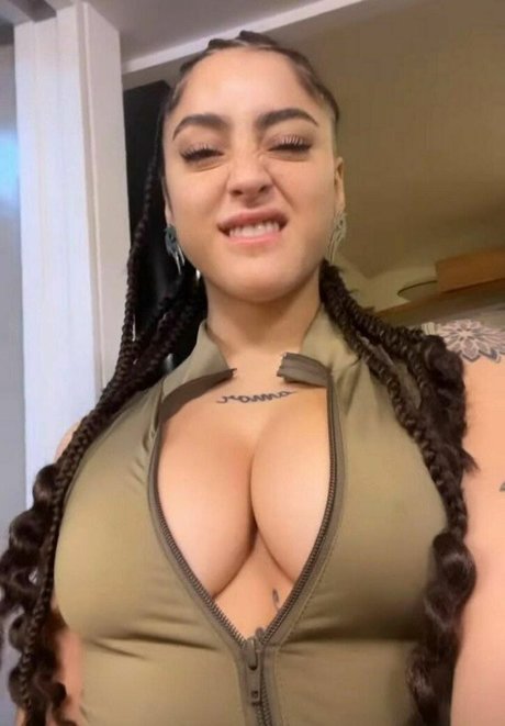 Nacktes geleaktes OnlyFans-Foto von Belenegri