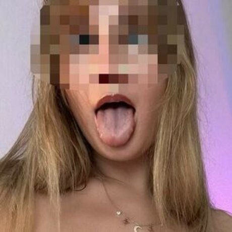 Nacktes geleaktes OnlyFans-Foto von Spicyaria