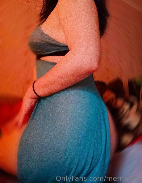 Nacktes geleaktes OnlyFans-Foto von Mermariel