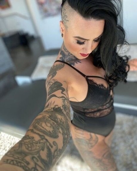 Nacktes geleaktes OnlyFans-Foto von Ashlee Evanssmith
