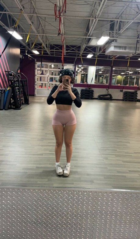 Nacktes geleaktes OnlyFans-Foto von Niaarellano