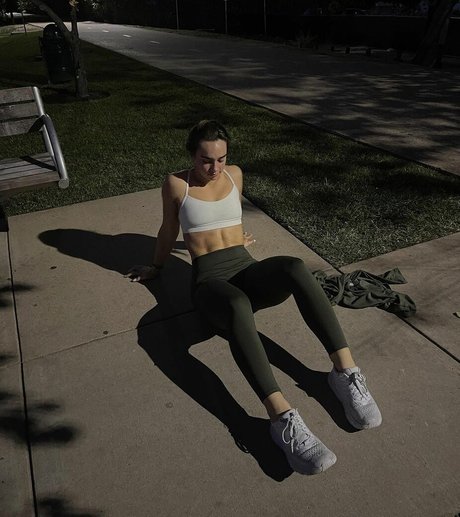 Nacktes geleaktes OnlyFans-Foto von Kylie Holbeck