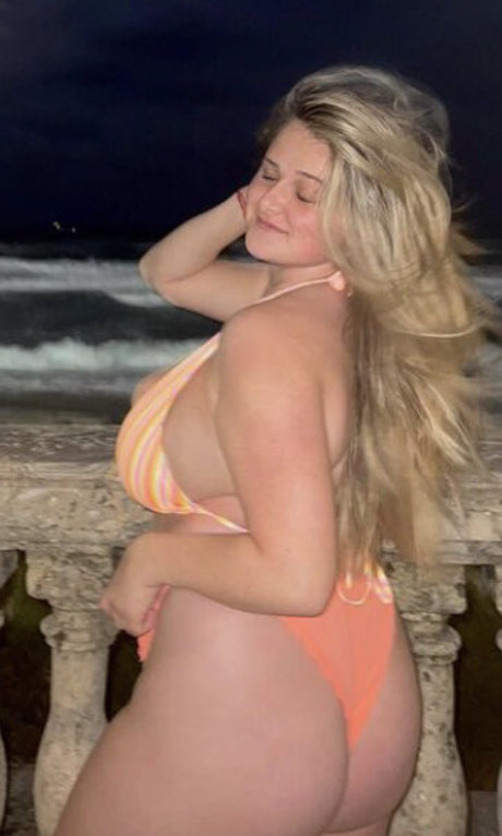 Nacktes geleaktes OnlyFans-Foto von Abby J