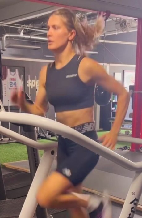 Nacktes geleaktes OnlyFans-Foto von Eugenie Genie Bouchard