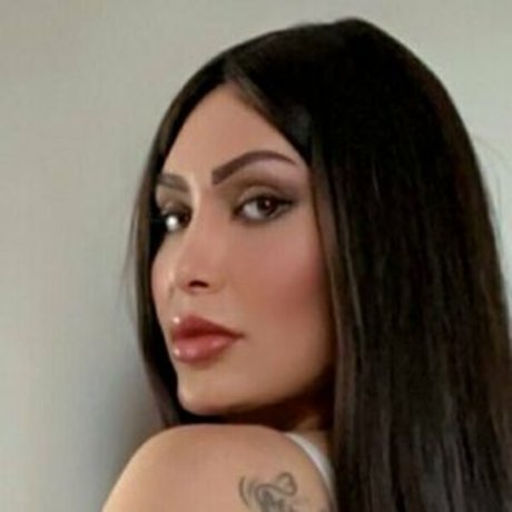 Nacktes geleaktes OnlyFans-Foto von Shirazkaram