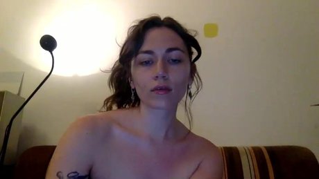 Nacktes geleaktes OnlyFans-Foto von Olive Cutie