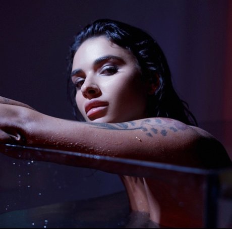 Nacktes geleaktes OnlyFans-Foto von Olia V