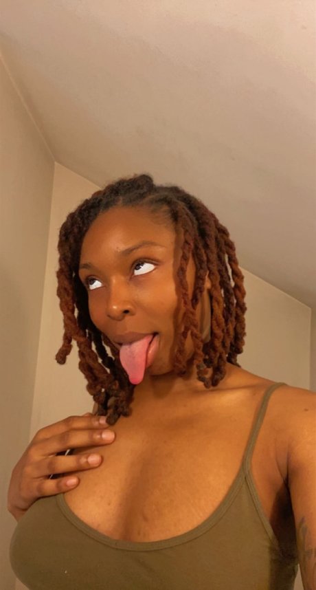 Nacktes geleaktes OnlyFans-Foto von Your Partner In Crime 