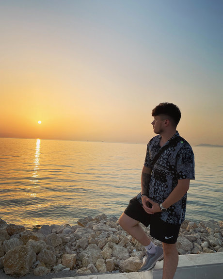 Nacktes geleaktes OnlyFans-Foto von Halb