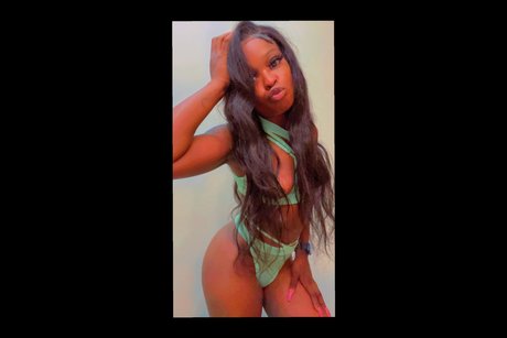 Nacktes geleaktes OnlyFans-Foto von 