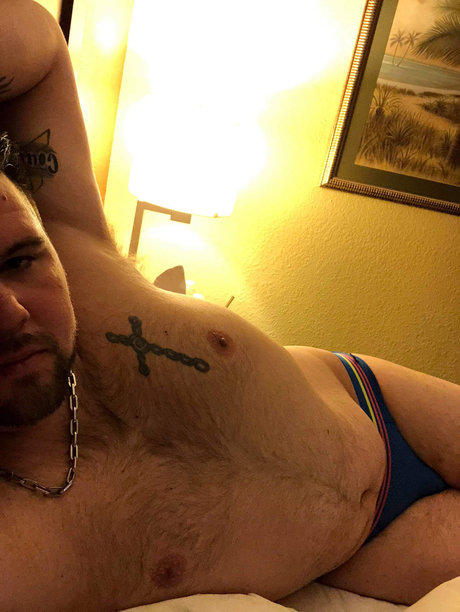 Nacktes geleaktes OnlyFans-Foto von Officerromeo13