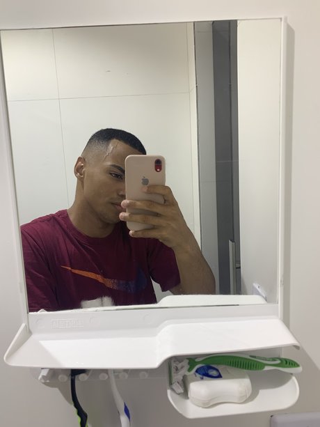 Nacktes geleaktes OnlyFans-Foto von Od 