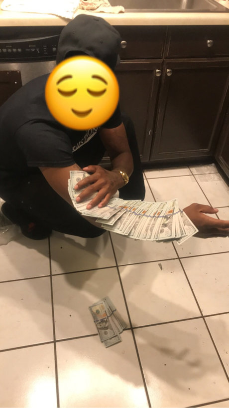 Nacktes geleaktes OnlyFans-Foto von Hoedaddy