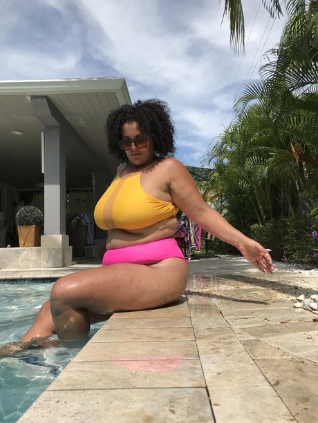 Nacktes geleaktes OnlyFans-Foto von Gina