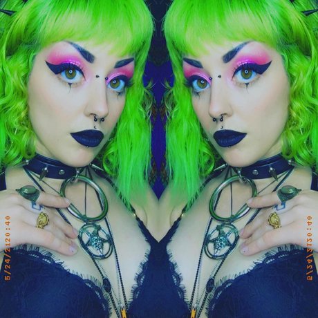 Nacktes geleaktes OnlyFans-Foto von Satans Succubus