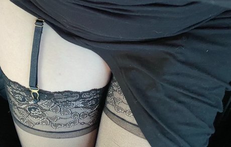 Nacktes geleaktes OnlyFans-Foto von Nikki Luck
