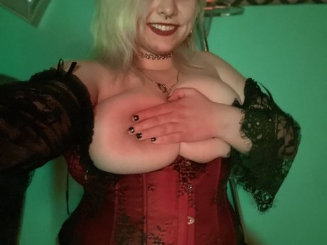 Nacktes geleaktes OnlyFans-Foto von Persephone Sundae 