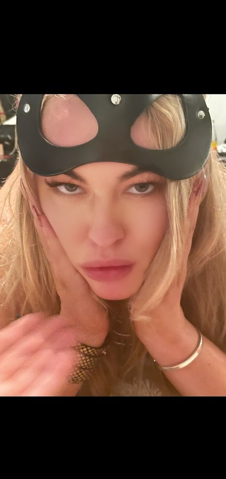 Nacktes geleaktes OnlyFans-Foto von Peepingtomsquest