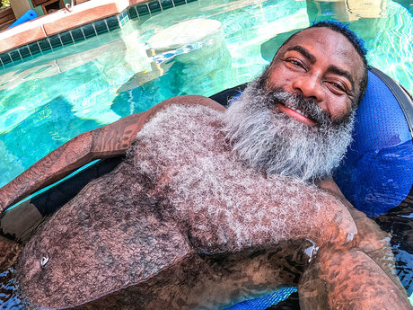 Nacktes geleaktes OnlyFans-Foto von Papa Bear Rn