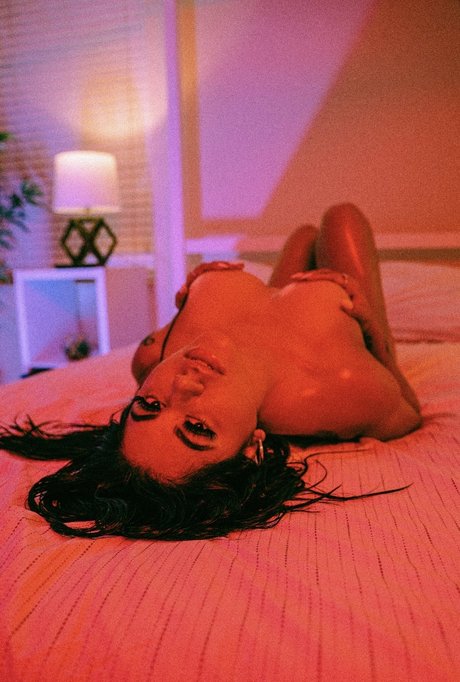 Nacktes geleaktes OnlyFans-Foto von Pam