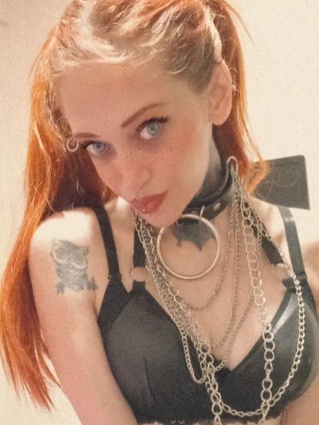 Nacktes geleaktes OnlyFans-Foto von Siniestra