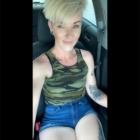 Nacktes geleaktes OnlyFans-Foto von Kate Harrell