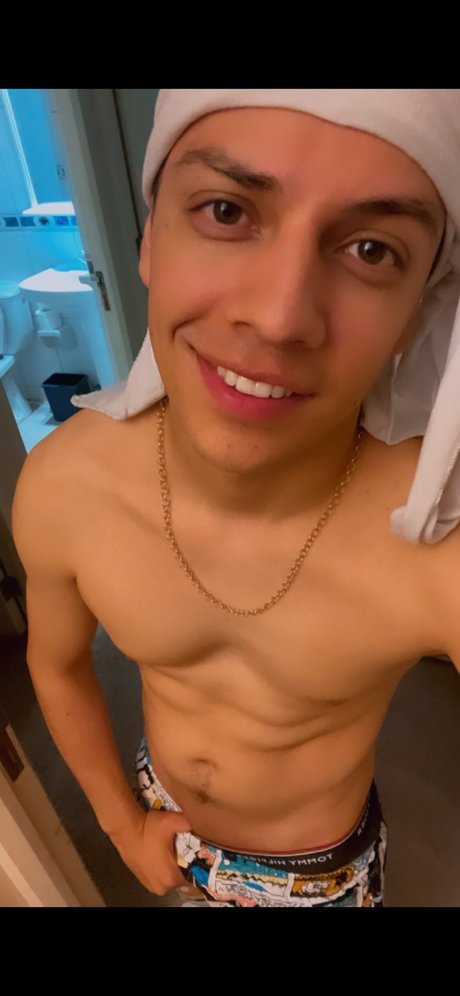 Nacktes geleaktes OnlyFans-Foto von Pablitopesadilla