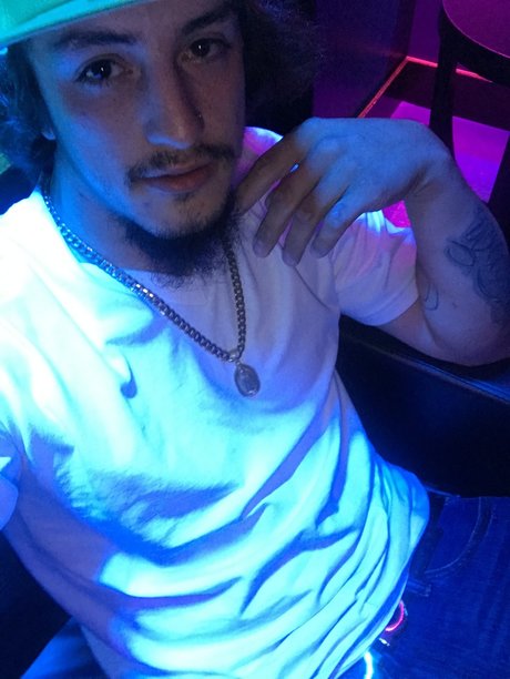 Nacktes geleaktes OnlyFans-Foto von Daddyo