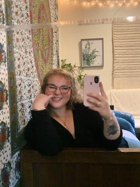 Nacktes geleaktes OnlyFans-Foto von M