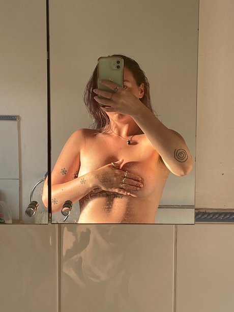 Nacktes geleaktes OnlyFans-Foto von Ria