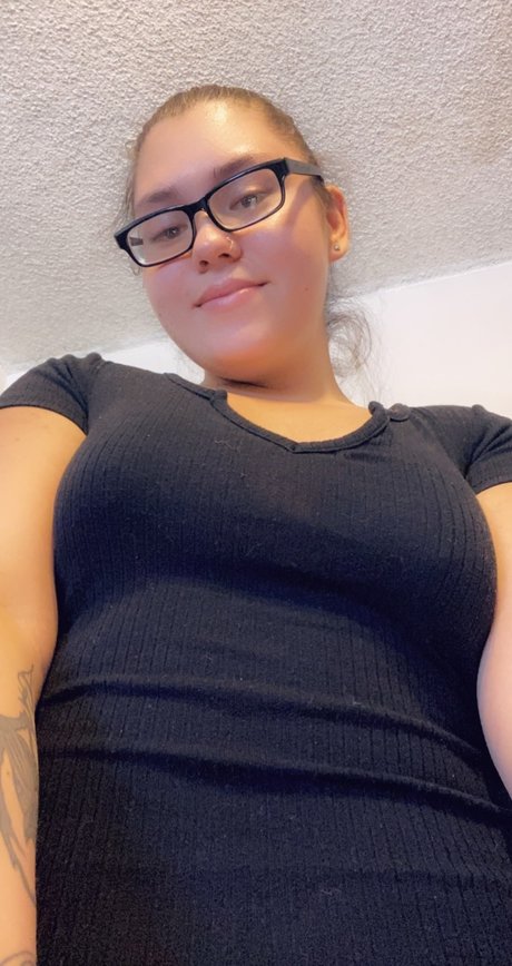 Nacktes geleaktes OnlyFans-Foto von Enticingteen