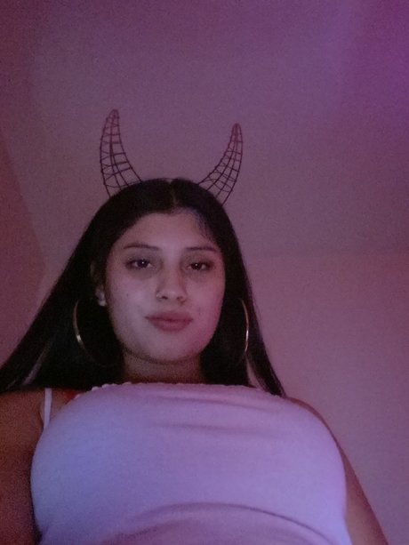 Nacktes geleaktes OnlyFans-Foto von Lil Bvby