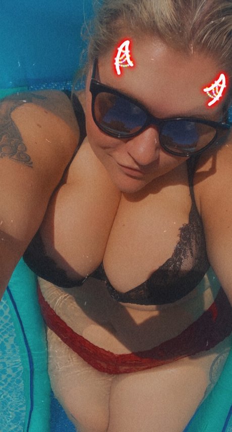 Nacktes geleaktes OnlyFans-Foto von Poppyr97