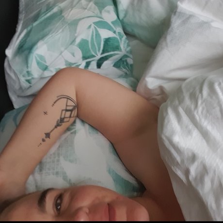 Nacktes geleaktes OnlyFans-Foto von Clare