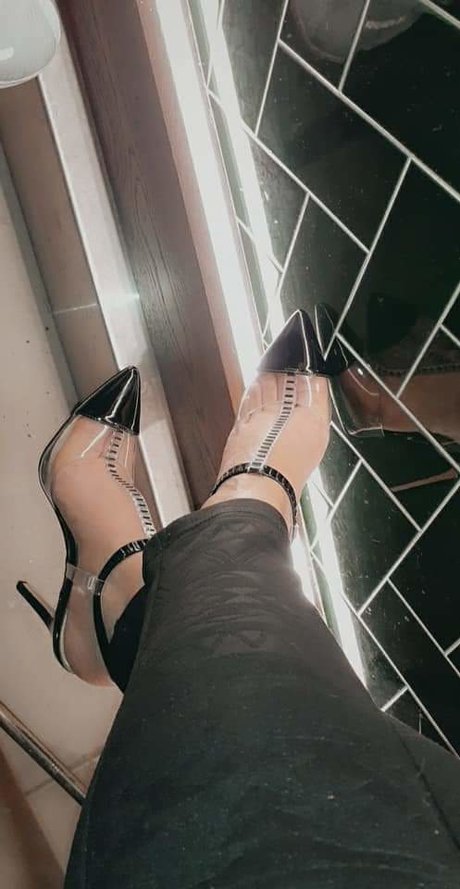 Nacktes geleaktes OnlyFans-Foto von Pnkie Toez Official Content 