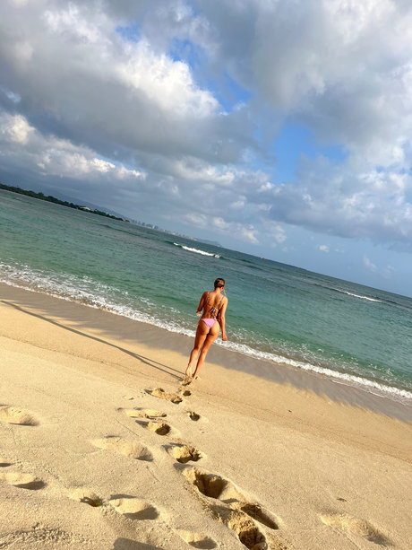 Nacktes geleaktes OnlyFans-Foto von Planet Bella