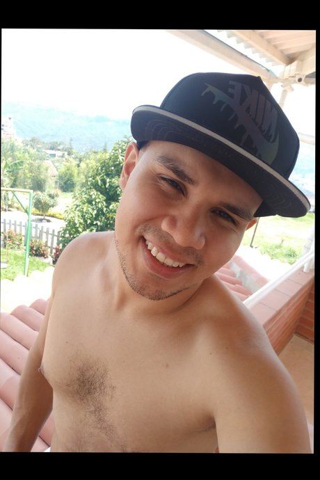 Nacktes geleaktes OnlyFans-Foto von Carlos Fernando