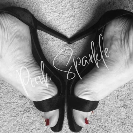 Nacktes geleaktes OnlyFans-Foto von Pink Sparkle 
