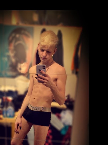 Nacktes geleaktes OnlyFans-Foto von Rain