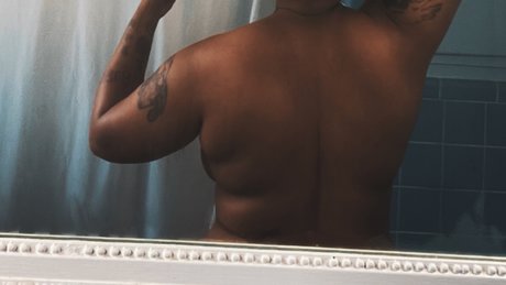 Nacktes geleaktes OnlyFans-Foto von X 