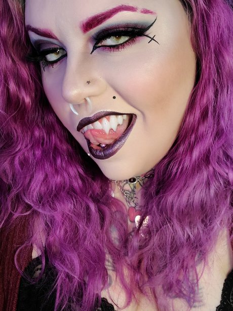 Nacktes geleaktes OnlyFans-Foto von Queen Of Sin